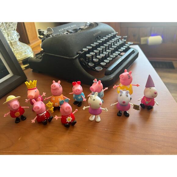 Peppa Pig Other - Peppa Pig Figure Lot of 11 Jazwares 2003 Including Suzy Sheep